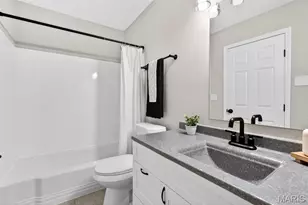 12131 McKelvey Rd, Maryland Heights, MO 63043 - Photo 16