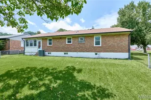 1802 S New Florissant Rd, Florissant, MO 63031 - Photo 30