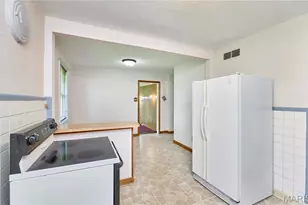 1802 S New Florissant Rd, Florissant, MO 63031 - Photo 8