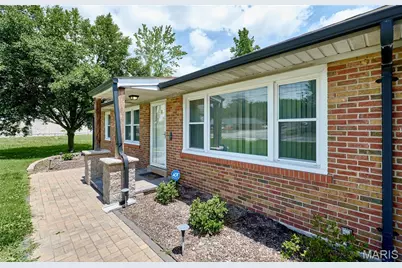 1802 S New Florissant Road, Florissant, MO 63031 - Photo 2