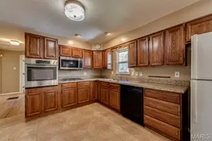 750 Jungs Station Rd, Saint Charles, MO 63303 - Photo 10