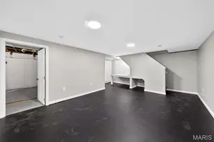 860 Loekes Dr, Florissant, MO 63031 - Photo 20