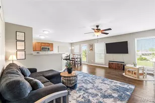 501 Peruque Commons Ct, Wentzville, MO 63385 - Photo 2