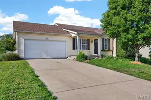 2289 Paige Marie Dr, Warrenton, MO 63383 - Photo 2