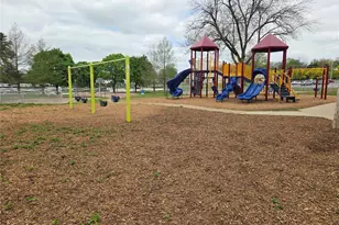 2221 Wolter Ave, Vinita Park, MO 63114 - Photo 18