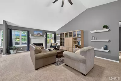 614 S Carolina Court, Saint Charles, MO 63303 - Photo 4