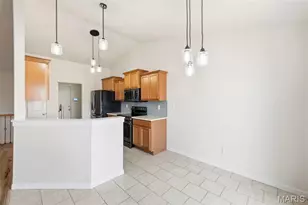 911 Pittsburg Landing Dr, Wentzville, MO 63385 - Photo 10