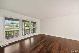 3175 Harness Dr, Florissant, MO 63033 - Photo 4