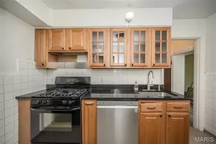 5551 Sutherland Ave, Saint Louis, MO 63109 - Photo 10