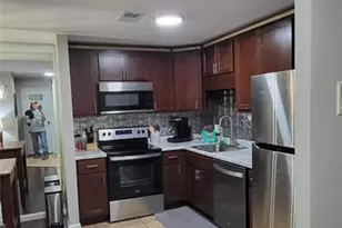 950 E Rue De La Banque, Creve Coeur, MO 63141 - Photo 6