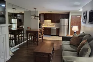 950 E Rue De La Banque, Creve Coeur, MO 63141 - Photo 2