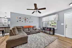 20 Shagbark Ct, Saint Charles, MO 63376 - Photo 4
