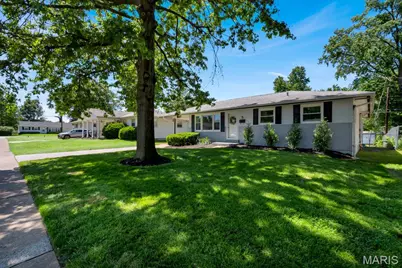 5 Manor Drive, Florissant, MO 63031 - Photo 4