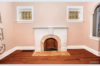 5218 Lisette Avenue, Saint Louis, MO 63109 - Photo 8