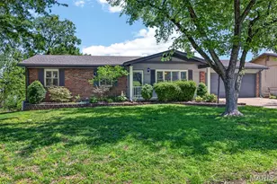 1122 King Carey Dr, Saint Louis, MO 63146 - Photo 2