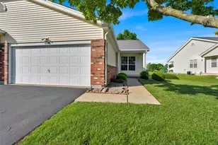 16005 Rose Wreath Ln, Florissant, MO 63034 - Photo 2