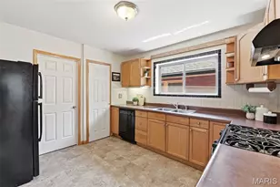 3829 Burgen Ave, Saint Louis, MO 63116 - Photo 12