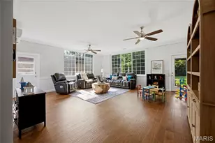986 Glenbrook Ave, Glendale, MO 63122 - Photo 6