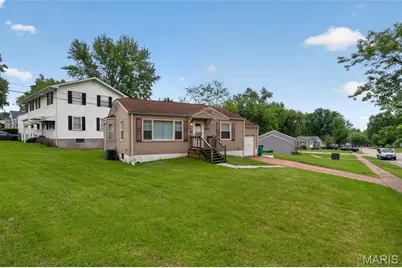 10428 Ashbrook Drive, Saint Louis, MO 63137 - Photo 6