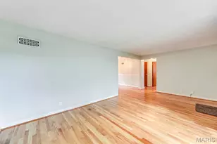 7315 Idamor Ln, Affton, MO 63123 - Photo 6