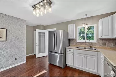 2401 Balaji Court, Ballwin, MO 63011 - Photo 16