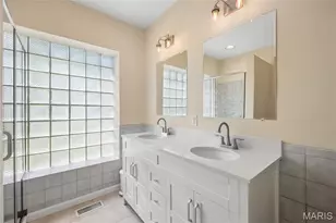 9743 Tesson Ferry Rd, Saint Louis, MO 63123 - Photo 8