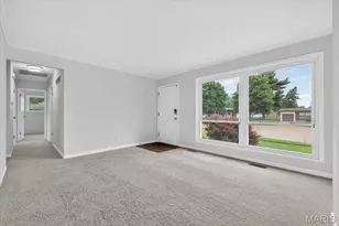 14 Olvera Cir, Florissant, MO 63031 - Photo 4