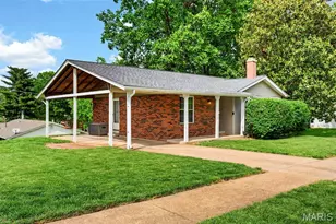 1001 Dorne Dr, Manchester, MO 63021 - Photo 2