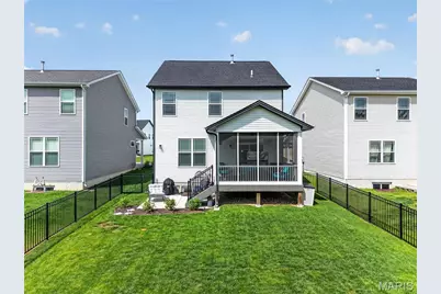 9038 Camino Trail, Saint Charles, MO 63304 - Photo 10