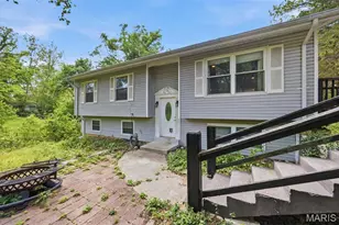 15565 Old Jamestown Rd, Florissant, MO 63034 - Photo 1