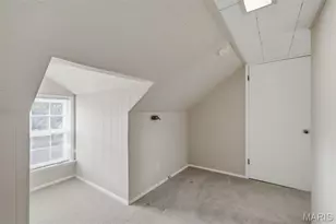 9 Berry Wood Dr, Glendale, MO 63122 - Photo 38