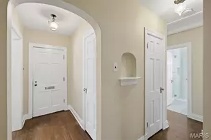 9 Berry Wood Dr, Glendale, MO 63122 - Photo 6