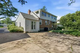 9 Berry Wood Dr, Glendale, MO 63122 - Photo 40