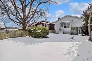 3915 Schiller Pl, Saint Louis, MO 63116 - Photo 16