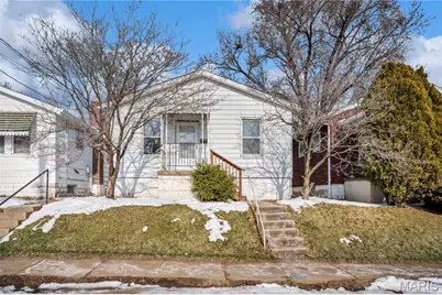 3915 Schiller Place, Saint Louis, MO 63116 - Photo 1