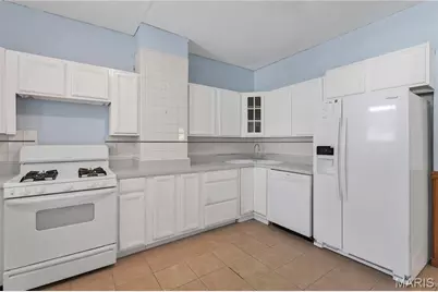 3915 Schiller Place, Saint Louis, MO 63116 - Photo 12