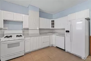 3915 Schiller Pl, Saint Louis, MO 63116 - Photo 12
