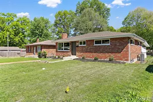 9137 Harold Dr, Woodson Terrace, MO 63134 - Photo 2
