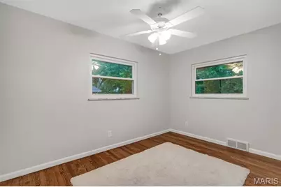 10050 Kalinda Lane, Saint Louis, MO 63128 - Photo 12