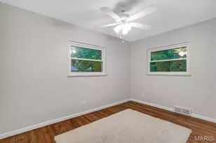 10050 Kalinda Ln, Saint Louis, MO 63128 - Photo 12