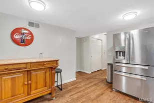 10050 Kalinda Ln, Saint Louis, MO 63128 - Photo 8