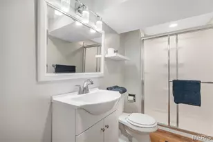 10050 Kalinda Ln, Saint Louis, MO 63128 - Photo 18