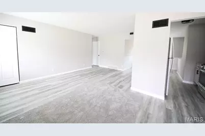 10215 Monarch Drive, Saint Louis, MO 63136 - Photo 2