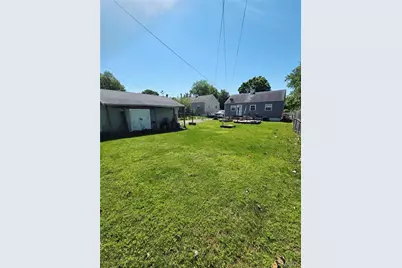 9503 Ridge Avenue, Overland, MO 63114 - Photo 12