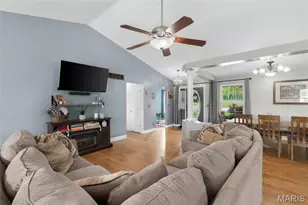422 Lighthouse Ct, Villa Ridge, MO 63089 - Photo 4