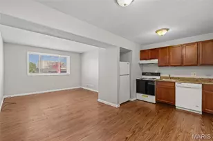 2140 Hampton Ave, Saint Louis, MO 63139 - Photo 2