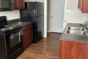 1951 Greenpoint Dr, Kirkwood, MO 63122 - Photo 10
