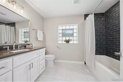 9366 White Avenue, Brentwood, MO 63144 - Photo 22