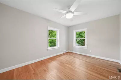 9366 White Avenue, Brentwood, MO 63144 - Photo 20