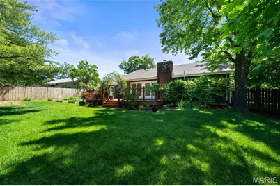 1437 Sunnytree Lane, Ballwin, MO 63021 - Photo 38